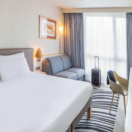 Hôtel Novotel Valenciennes Rouvignies Esterno foto